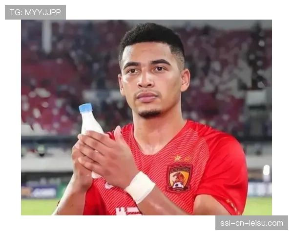 蒋光太头球解围击中自家横梁，上海海港逃过一劫